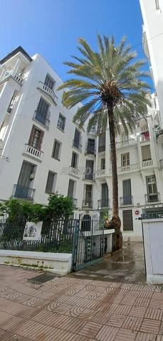 شقة للإيجار 90 متر مربع في الدار البيضاء