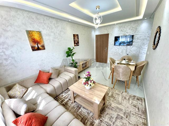 شقة قريبة من الملعب في إقامة آمنة