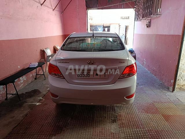 Hyundai Accent Diesel Manuelle 2018 في ميدلت