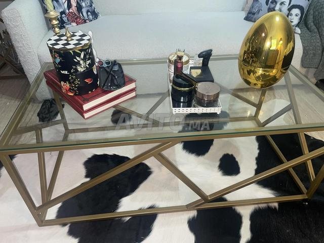 2 tables grande à 1000 dhs et la petite à 500dhs