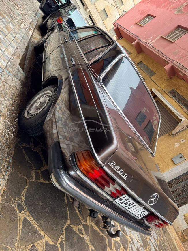 mersedec 240D 