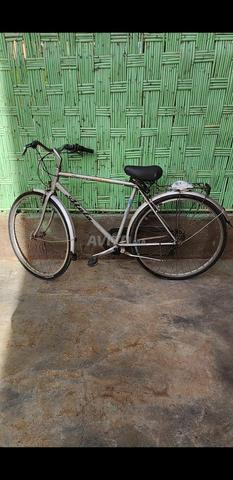 دراجة هوائية للبيع بثمن مناسب