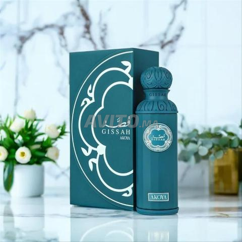عطور شرقية وغربية