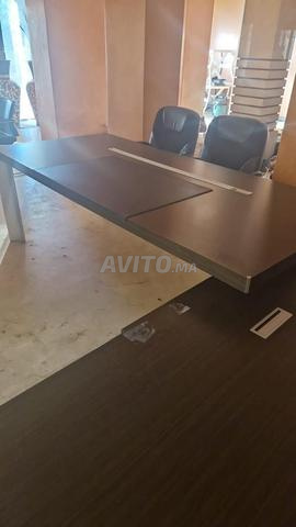 Bureau haute gamme avec chaise cuire roulante