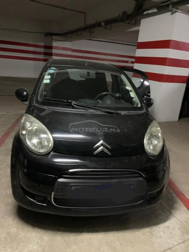 belle voiture citadine