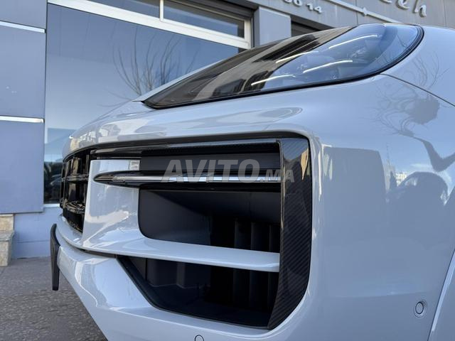 Porsche Cayenne Hybride Automatique 2026 à Rabat