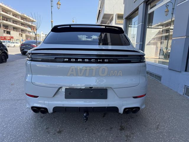 Porsche Cayenne Hybride Automatique 2026 à Rabat