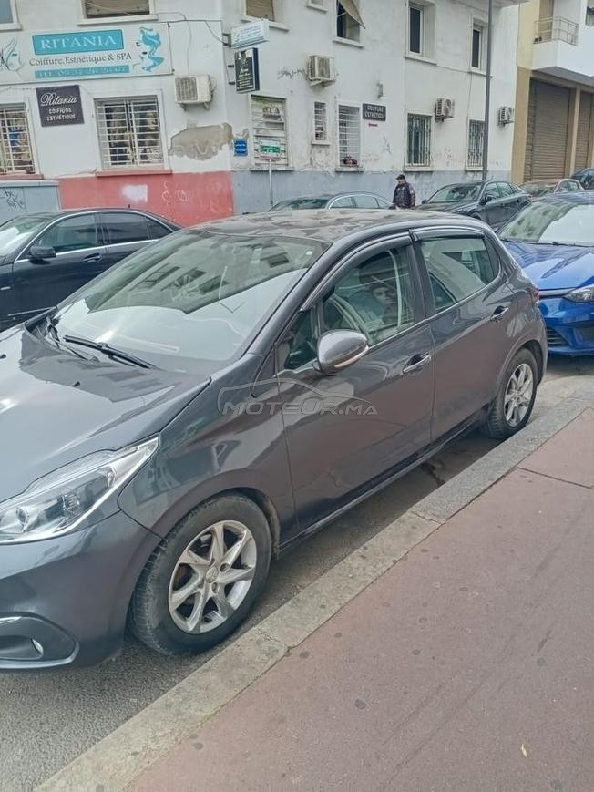 Peugeot 208 Diesel Manuelle 2019 à Rabat