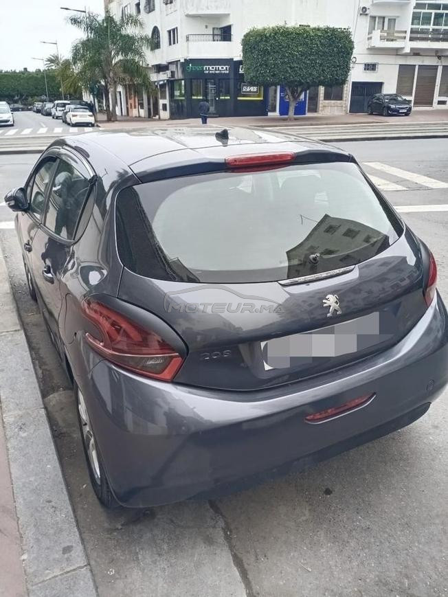Peugeot 208 Diesel Manuelle 2019 à Rabat