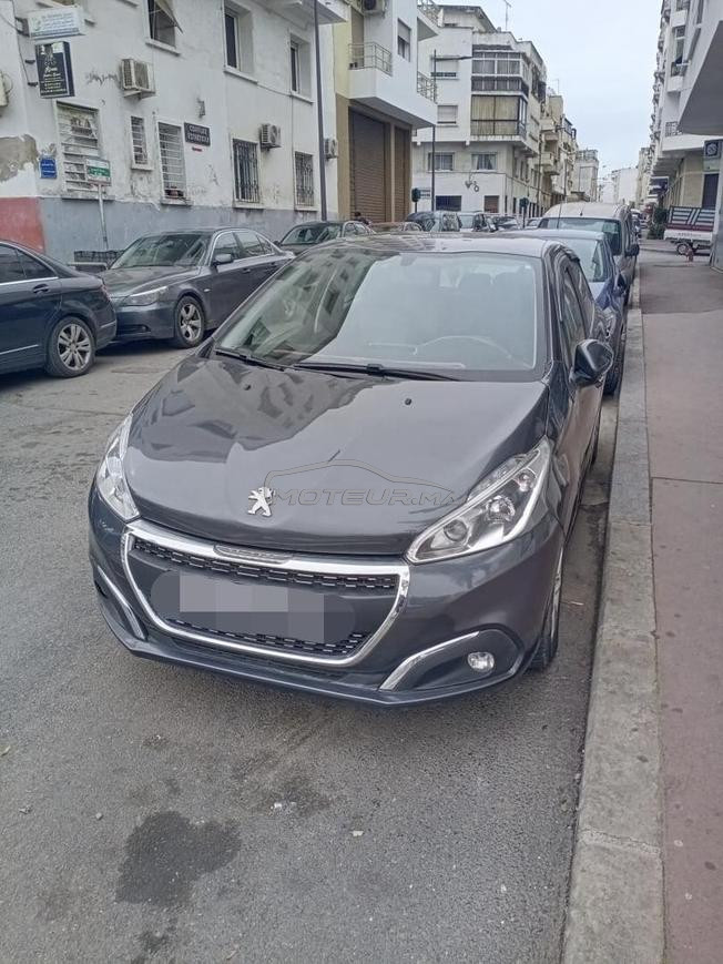 Peugeot 208 Diesel Manuelle 2019 à Rabat