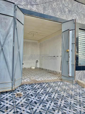 مرآب محلي لجميع التجارات