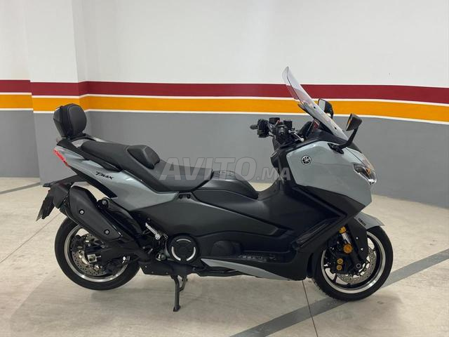 ياماها Tmax 560 2025 Techmax رمادي nardo