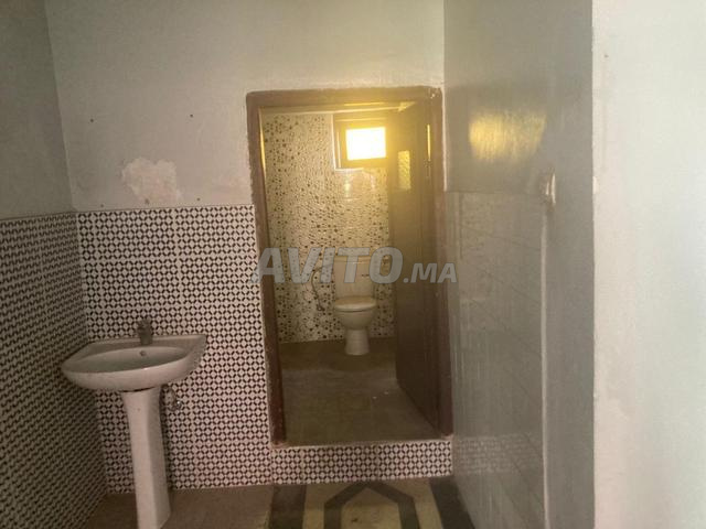 Villa à fort potentiel, proche plage ( 4 km )