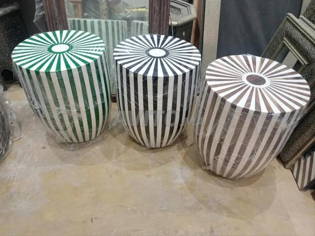 Table d’appoint design en résine et bois