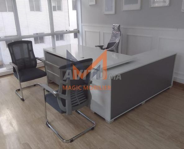 Ensemble bureau avec chaises