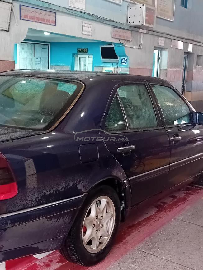 Mercedes Elegance 220 modèle 1999 douane 2011 ..