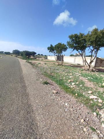 Terrain à vendre dans un excellent emplacement pour construire une maison villa