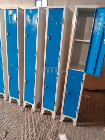 خزانة ملابس معدنية بـ 3 أبواب