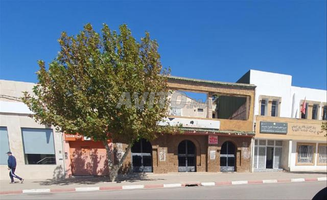 Terrain bien situé de 745m