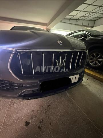مازيراتي ليفانتي 3.0 V6 ديزل في الرباط