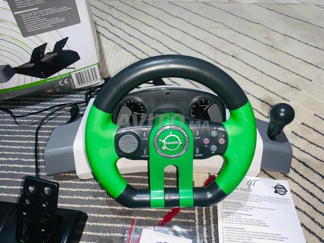 Volant gaming encore neuf