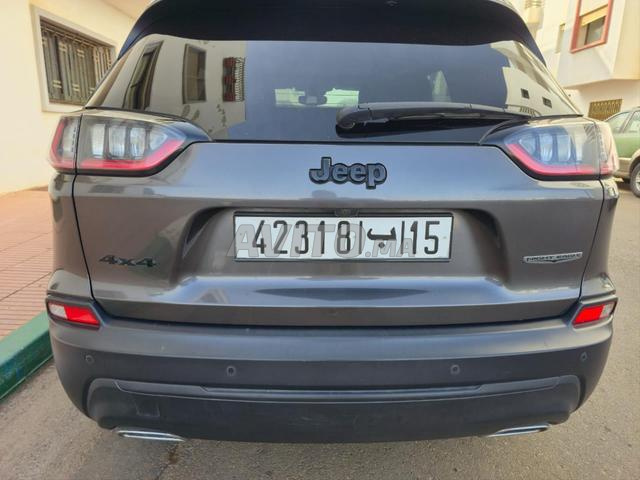 سيارة جيب شيروكي نايت إيجل BVA الجميلة