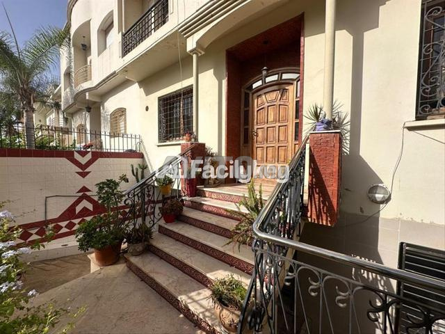 فيلا بمساحة 250 متر مربع في الدار البيضاء