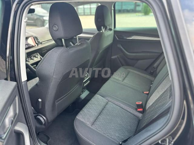 ŠKODA KAROQ Modèle 06/2022 DD 08/2025