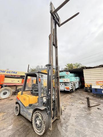 Chariot élévateur 3 tonnes