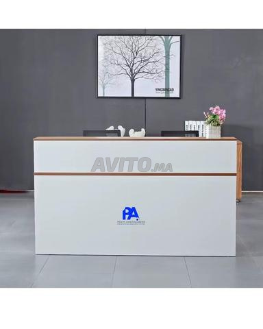 comptoir d'accueil/banquette/bureau/vestiaire/lit
