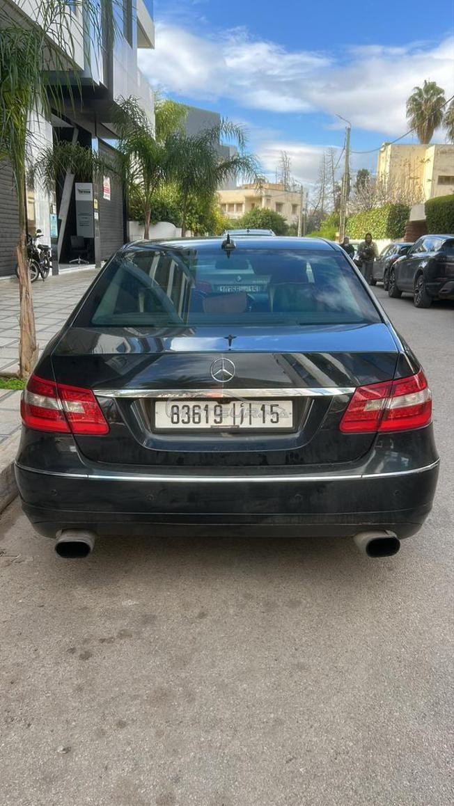 vend Mercedes E 220 tbe