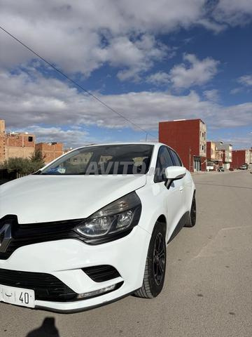 Clio 4 n9iiiiya modèle 2020, seulement 117 km