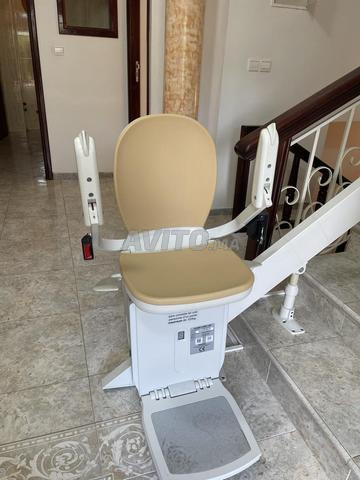 Fonctionnement électrique fluide ✔️ Siège confortable avec supports latéraux ✔️