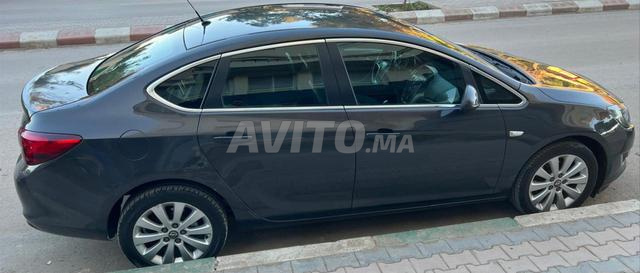 أوبل أسترا J