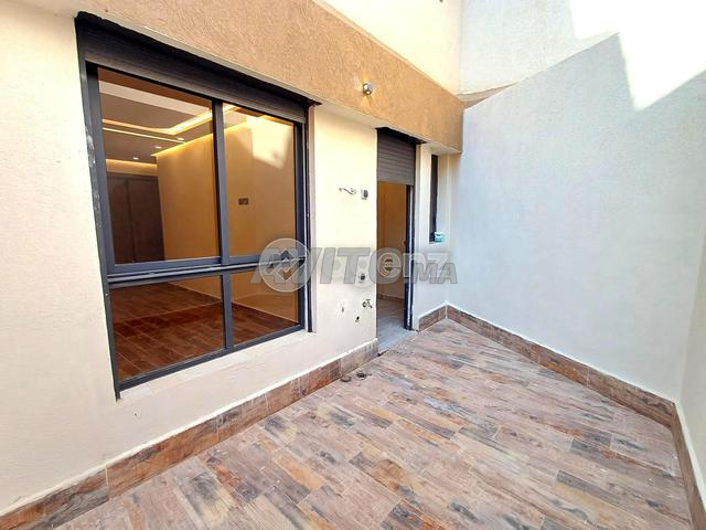 CMN-AC-1907 - Appartement à vendre à Sidi Maarouf - 2