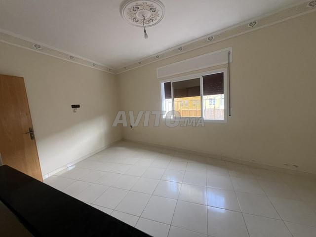 Beau studio avec la terrasse à Golf Mesnana