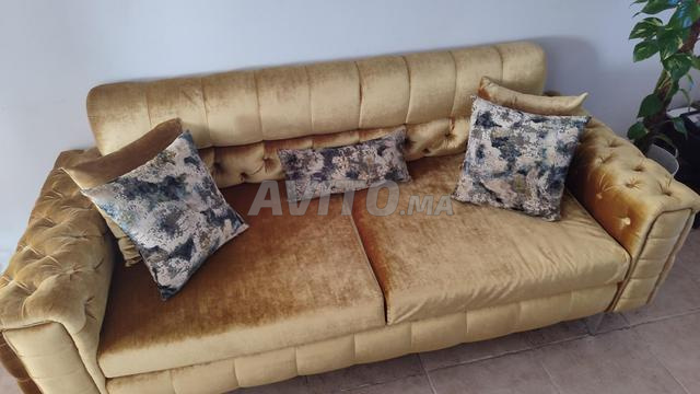 Salon canapé capitonné en velours Doré