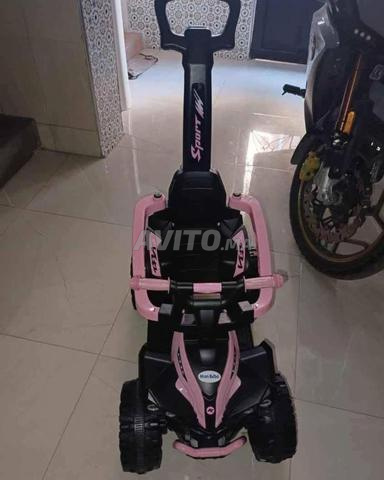 Voiture trotteur pour enfants