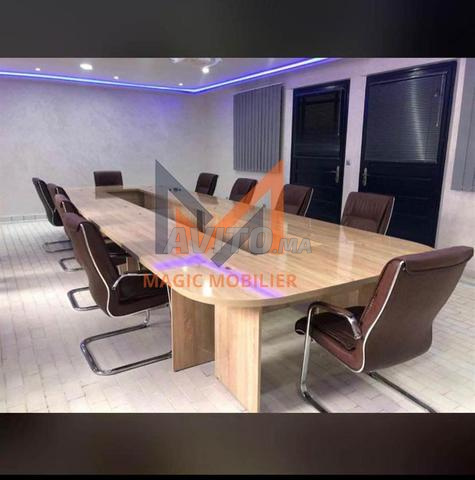 TABLE DE RÉUNION AVEC CHAISES EN PROMO