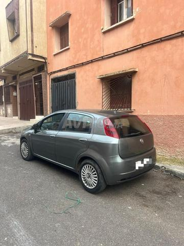 فيات جراند بونتو بحالة جيدة جدا