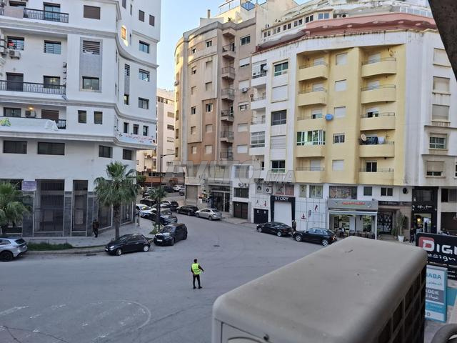 مكتب للبيع أو للإيجار في مركز طنجة
