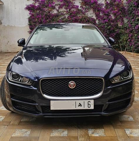 Jaguar XE 85000 km très bon état