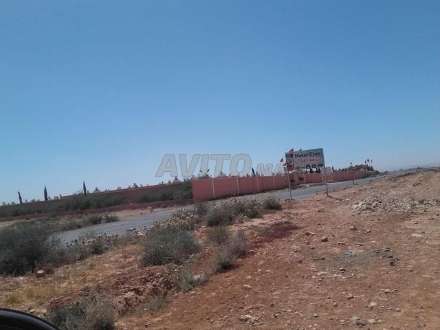 Terrain de 12 hectares titré à Azwarik Guelmim à vendre
