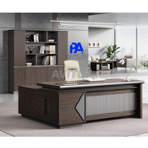 Bureau avec retour/caisson/siège bureau/vestiaire