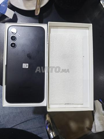 Samsung galaxy A34 5g boîte accessoires