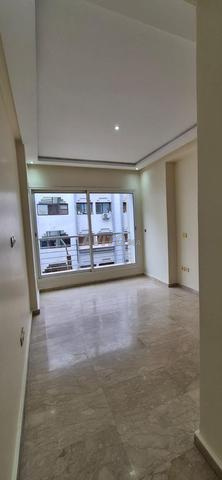 شقة 3 غرف فارغة للإيجار المثلث الذهبي