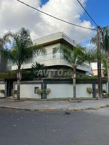 فيلا فاخرة للبيع في بولو