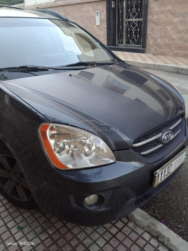 une voiture a vendre kia carens