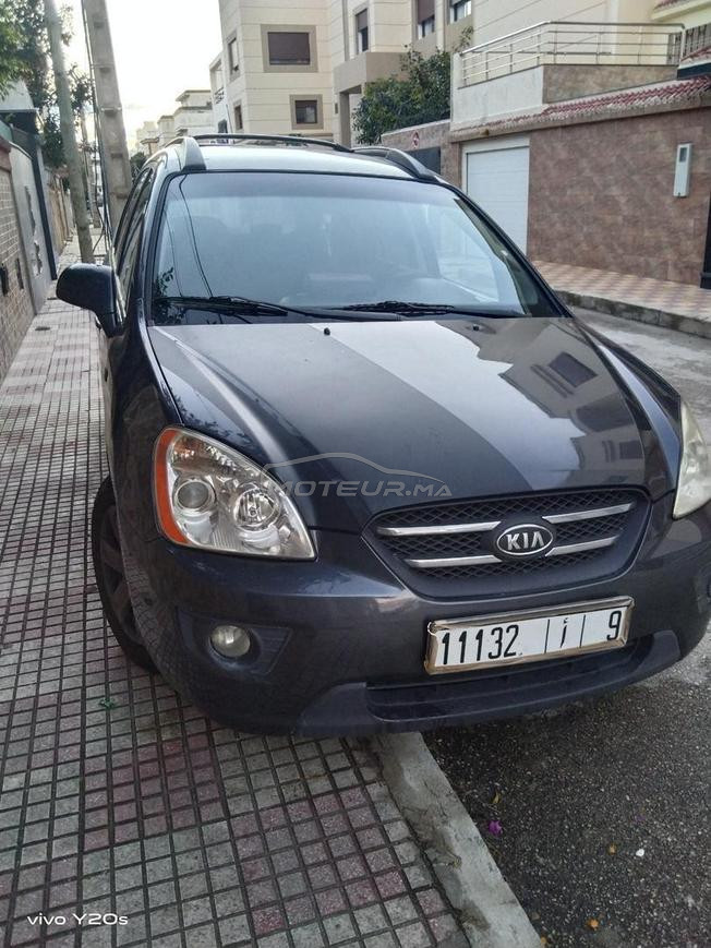 une voiture a vendre kia carens