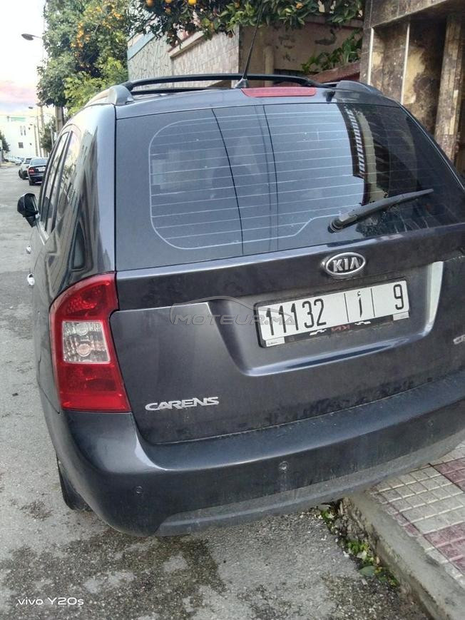 une voiture a vendre kia carens